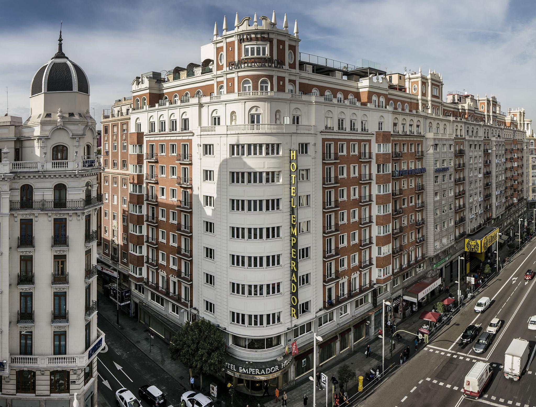 Emperador Hotel Madrid Exterior photo
